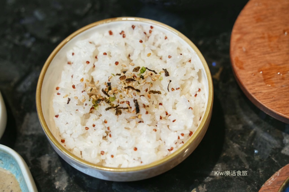 kiwi樂活食旅推薦台中西屯匠極緻鍋物.台中火鍋推薦花膠雞湯海饌奢華海陸四人饗宴.台中聚餐首選.台中火鍋推薦.台中餐廳推薦.新天地.西屯美食.台中美食.西屯火鍋推薦.台中市政府周邊美食.台中聚會餐廳.豪華海鮮料理