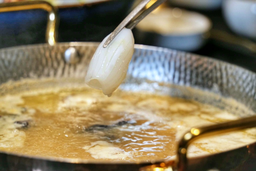 kiwi樂活食旅推薦台中西屯匠極緻鍋物.台中火鍋推薦花膠雞湯海饌奢華海陸四人饗宴.台中聚餐首選.台中火鍋推薦.台中餐廳推薦.新天地.西屯美食.台中美食.西屯火鍋推薦.台中市政府周邊美食.台中聚會餐廳.豪華海鮮料理