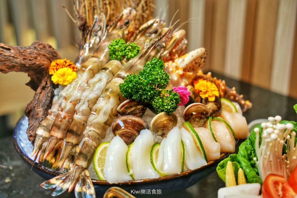 kiwi樂活食旅推薦台中西屯匠極緻鍋物.台中火鍋推薦花膠雞湯海饌奢華海陸四人饗宴.台中聚餐首選.台中火鍋推薦.台中餐廳推薦.新天地.西屯美食.台中美食.西屯火鍋推薦.台中市政府周邊美食.台中聚會餐廳.豪華海鮮料理