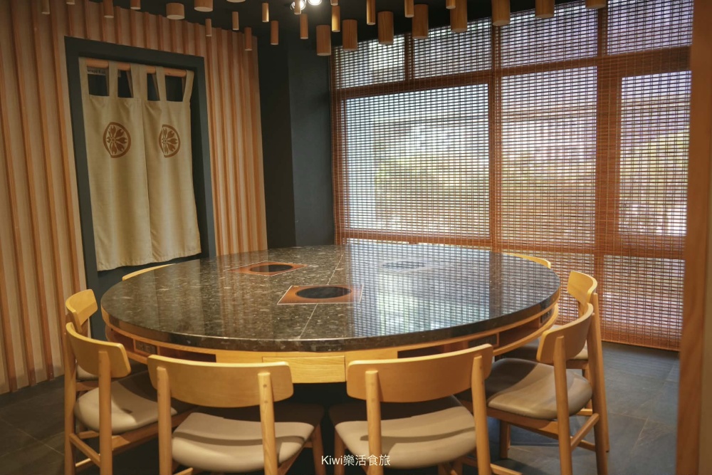 kiwi樂活食旅推薦台中西屯匠極緻鍋物.台中火鍋推薦花膠雞湯海饌奢華海陸四人饗宴.台中聚餐首選.台中火鍋推薦.台中餐廳推薦.新天地.西屯美食.台中美食.西屯火鍋推薦.台中市政府周邊美食.台中聚會餐廳.豪華海鮮料理