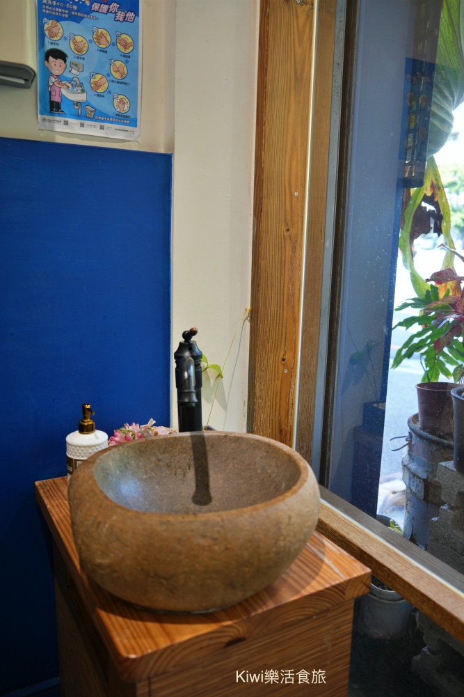 kiwi樂活食旅部落客推薦台中美食, 台中北區美食, 麻坡郎, 台中南洋料理, 台中海南雞飯, 台中辣沙, 台中必吃, 台中美食地圖, 不踩雷美食, Kiwi樂活食旅, 馬來西亞料理, 中國醫美食