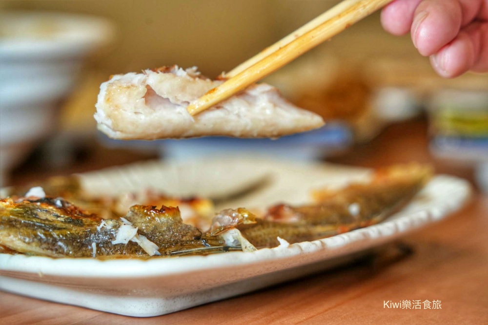 員林橙月串燒｜串燒搭獨門醬汁超美味，吃燒烤來微醺夜！每日9:00後，沖繩生啤以杯換杯.續杯第二杯起只要$88，配燒烤吃也推薦淋麵美食、炙燒料理，員林宵夜很Chill