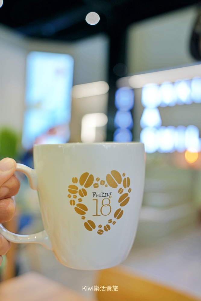 南投埔里Feeling18 LAB烘焙研究所|埔里美食必買生吐司.巧克力.咖啡.南投伴手禮推薦 kiwi樂活食旅部落客推薦埔里美食Feeling18LAB烘焙研究所,南投埔里必訪,日月潭必買伴手禮,南投,埔里,日月潭,美食,網美必訪景點,南投旅遊,必買生吐司.巧克力.埔里必買伴手禮