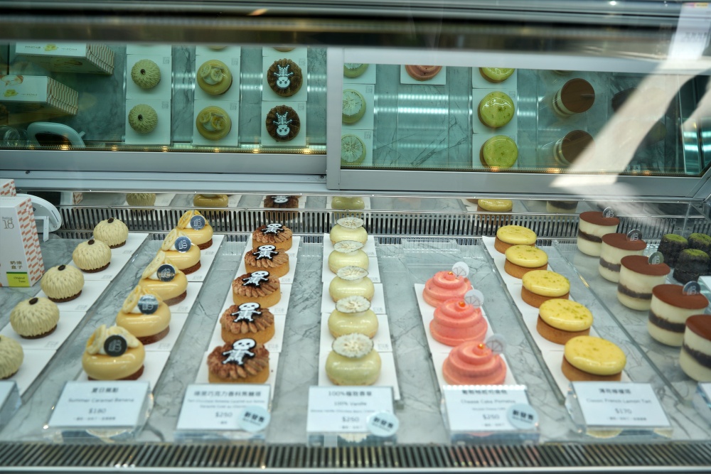 南投埔里Feeling18 LAB烘焙研究所|埔里美食必買生吐司.巧克力.咖啡.南投伴手禮推薦 kiwi樂活食旅部落客推薦埔里美食Feeling18LAB烘焙研究所,南投埔里必訪,日月潭必買伴手禮,南投,埔里,日月潭,美食,網美必訪景點,南投旅遊,必買生吐司.巧克力.埔里必買伴手禮