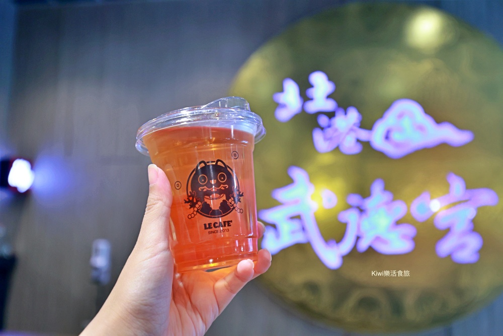 北港武德宮香火鼎盛財神廟｜全台第一間五路財神廟，求財一整年好運來！