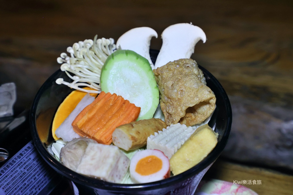 kiwi樂活食旅推薦南投東星屋景觀餐廳.南投市夜景餐廳.180度零死角.百萬夜景.南投美食.南投景點.南投旅遊.網美景點.景觀餐廳.南投市.約會聚餐