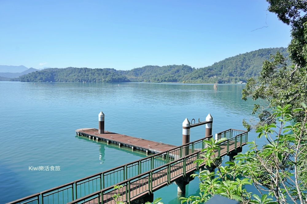 日月潭必訪景點蔣公碼頭|網美必訪景點是日月潭最美婚紗拍攝地,在涵碧步道內 kiwi樂活食旅部落客達人推薦日月潭景點一日遊,蔣公碼頭,日月潭,南投景點,日月潭一日遊,涵碧步道,網美必訪景點,日月潭必訪景點,耶穌堂,南投旅遊