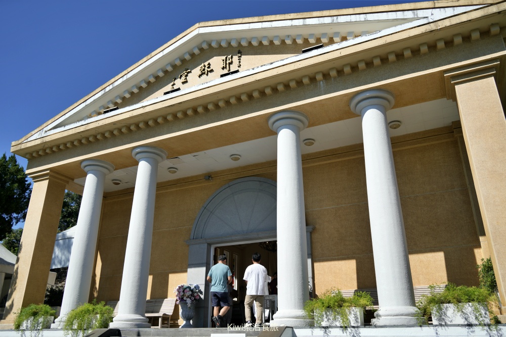 日月潭耶穌堂|南投日月潭私房景點,離天空最近的鵝黃色擁抱 kiwi樂活食旅部落客達人推薦日月潭景點一日遊,蔣公碼頭,日月潭,南投景點,日月潭一日遊,涵碧步道,網美必訪景點,日月潭必訪景點,耶穌堂,南投旅遊