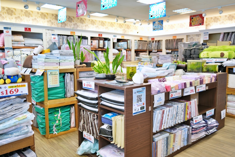 法頌寢飾生活館-南投店，一站購足！天絲床包四件組第二套半價很划算.毛毯.記憶枕.羽絨被.各樣商品超優惠