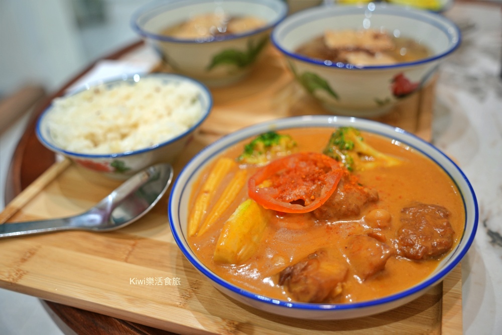 彰化素食熱浪小島|彰化南洋創意蔬食料理,彰化最溫柔的蔬食地圖,近彰化永樂商圈美食 彰化素食熱浪小島|彰化南洋創意蔬食料理,彰化最溫柔的蔬食地圖,近彰化永樂商圈美食