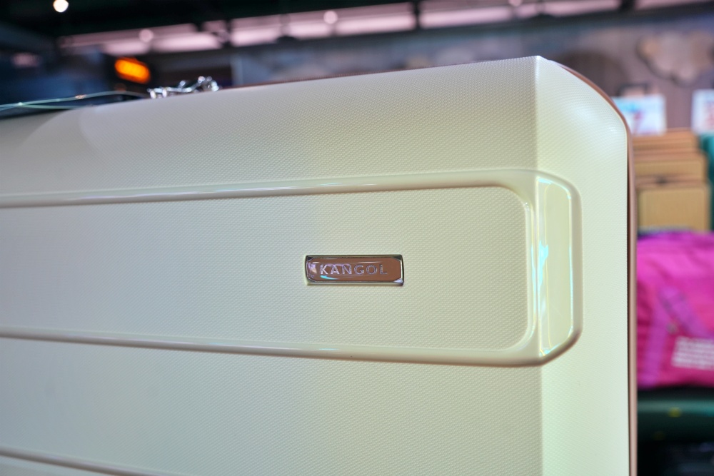 2026豐原最強快閃!加賀屋行李箱特賣會限時開殺，登機箱竟然只要 990元起.1:9 前開式行李箱.NBA行李箱.KANGOL行李箱.萬國行李箱通通有，限定好康優惠！