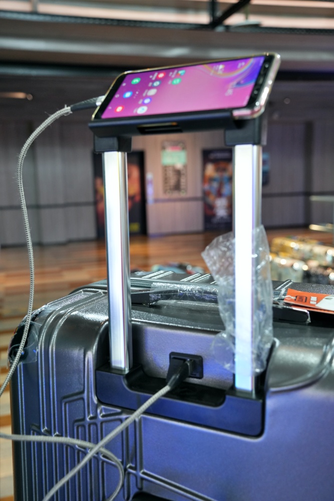 2026豐原最強快閃!加賀屋行李箱特賣會限時開殺，登機箱竟然只要 990元起.1:9 前開式行李箱.NBA行李箱.KANGOL行李箱.萬國行李箱通通有，限定好康優惠！