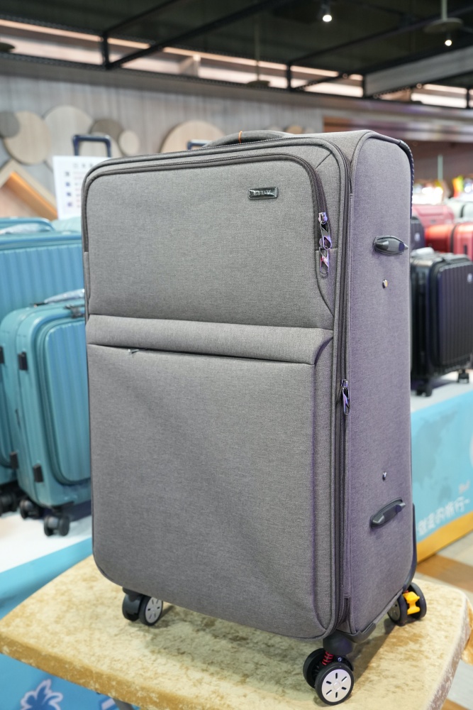 2026豐原最強快閃!加賀屋行李箱特賣會限時開殺，登機箱竟然只要 990元起.1:9 前開式行李箱.NBA行李箱.KANGOL行李箱.萬國行李箱通通有，限定好康優惠！