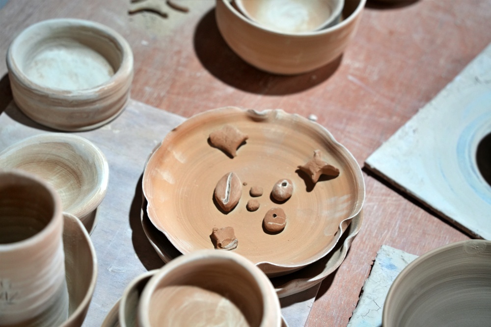 彰化親子景點田中窯創藝園區2026蜀葵花藝術季.陶藝.DIY體驗.古早味桶仔雞料理.窯烤麵包~田中美食景點一次網羅! 彰化親子景點田中窯創藝園區2026蜀葵花藝術季.陶藝.DIY體驗.古早味桶仔雞料理.窯烤麵包~田中美食景點一次網羅!