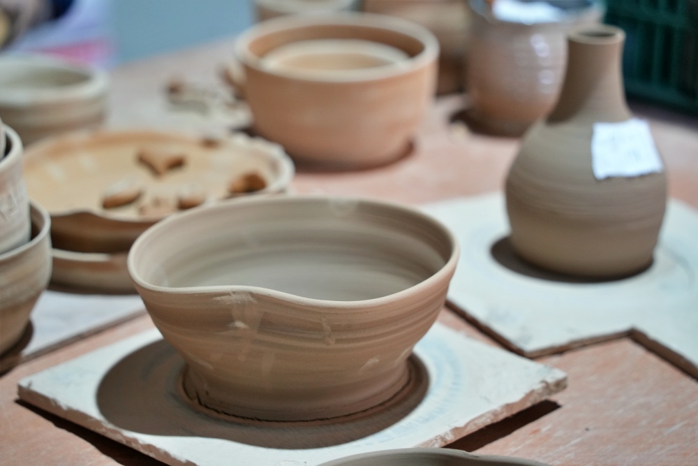 彰化親子景點田中窯創藝園區2026蜀葵花藝術季.陶藝.DIY體驗.古早味桶仔雞料理.窯烤麵包~田中美食景點一次網羅! 彰化親子景點田中窯創藝園區2026蜀葵花藝術季.陶藝.DIY體驗.古早味桶仔雞料理.窯烤麵包~田中美食景點一次網羅!