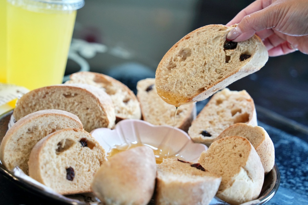 彰化親子景點田中窯創藝園區2026蜀葵花藝術季.陶藝.DIY體驗.古早味桶仔雞料理.窯烤麵包~田中美食景點一次網羅! 彰化親子景點田中窯創藝園區2026蜀葵花藝術季.陶藝.DIY體驗.古早味桶仔雞料理.窯烤麵包~田中美食景點一次網羅!