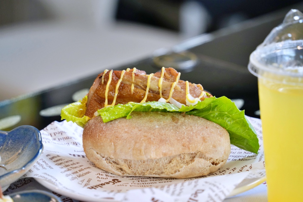 彰化親子景點田中窯創藝園區2026蜀葵花藝術季.陶藝.DIY體驗.古早味桶仔雞料理.窯烤麵包~田中美食景點一次網羅! 彰化親子景點田中窯創藝園區2026蜀葵花藝術季.陶藝.DIY體驗.古早味桶仔雞料理.窯烤麵包~田中美食景點一次網羅!