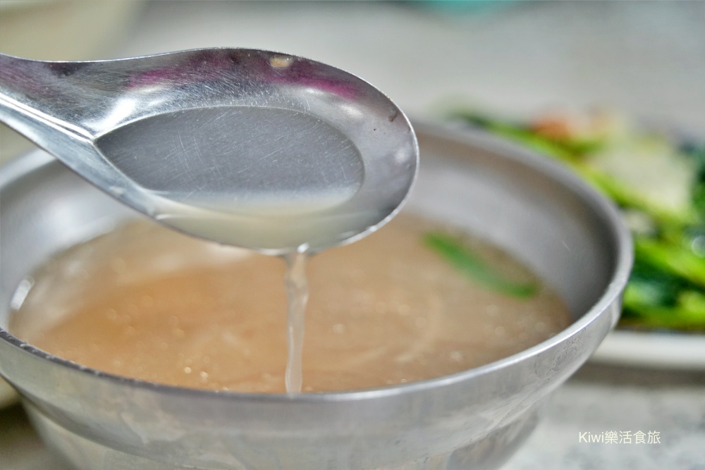 kiwi樂活食旅部落客推薦彰化美食,彰化小吃,阿添蛤仔麵,500碗,彰化市美食,彰化火車站美食,彰化必吃,彰化在地推薦,民族路美食,彰化隱藏版美食