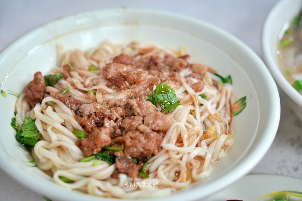 kiwi樂活食旅部落客推薦彰化美食,彰化小吃,阿添蛤仔麵,500碗,彰化市美食,彰化火車站美食,彰化必吃,彰化在地推薦,民族路美食,彰化隱藏版美食