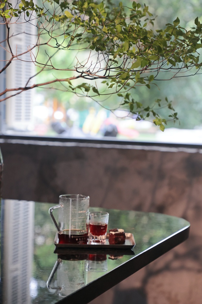 台中南區咖啡Mizukaffa|這巷弄太扯!隱身南和路的咖啡 Fine Dining,1.2小時職人手沖饗宴,台中最神祕的預約制咖啡館。 kiwi樂活食旅部落客推薦台中美食,台中咖啡,台中咖啡館,台中咖啡推薦,Mizukaffa手沖咖啡,台中南區咖啡,隱藏版咖啡館,南區隱藏咖啡,預約制咖啡,台中下午茶