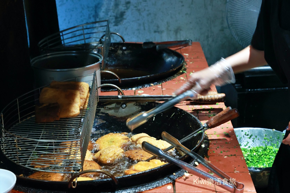 kiwi樂活食旅部落客推薦，幸福西螺麻糬.阿秀倌蚵嗲.雲林美食,西螺小吃,西螺美食,阿秀倌蚵嗲,西螺炸粿,西螺老街美食,西螺東市場美食,雲林必吃,雲林小吃,西螺下午茶,西螺麻糬,幸福西螺麻糬,程文照手工坊,西螺伴手禮,雲林伴手禮,西螺名產,西螺老街美食,雲林美食,西螺美食,西螺必買