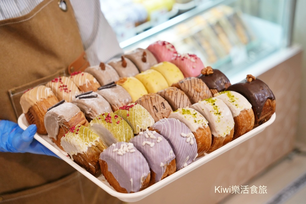 kiwi樂活食旅部落客推薦台中美食獻．烘焙,漢神洲際美食,台中漢神洲際,北屯甜點推薦,台中可頌,圓可頌,菓青開心果,星月藍莓,爆餡可頌,台中必吃烘焙,iminding,職人烘焙,台中下午茶,漢神洲際購物中心,排隊美食