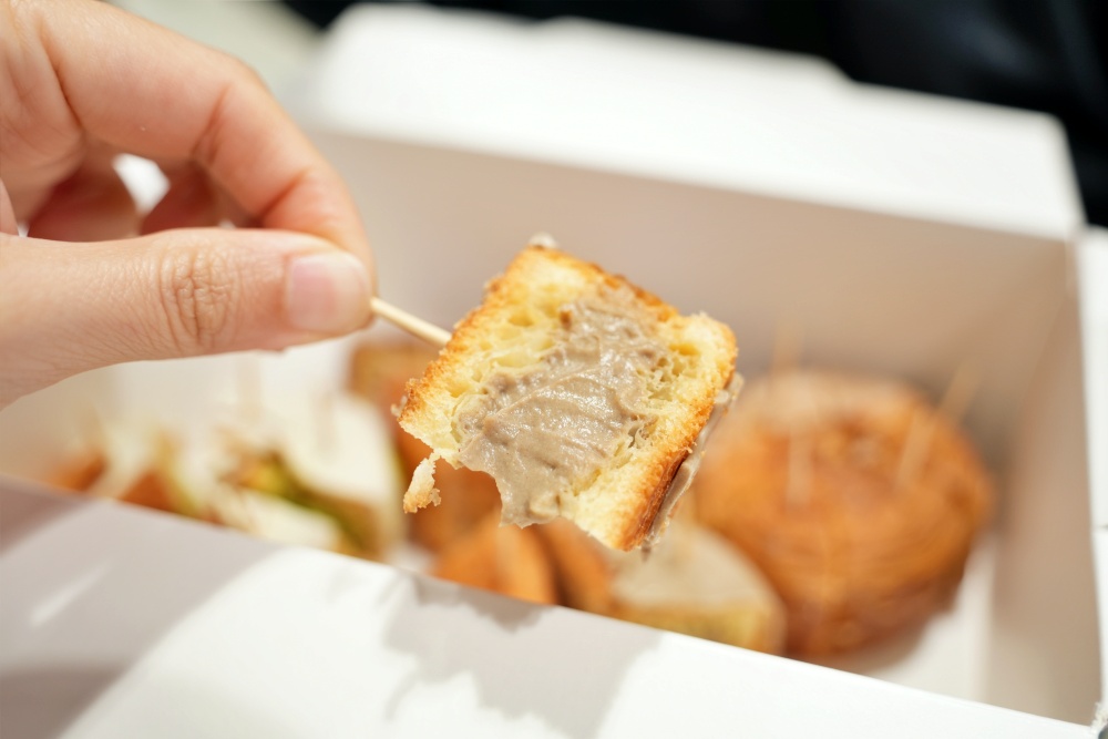 kiwi樂活食旅部落客推薦台中美食獻．烘焙,漢神洲際美食,台中漢神洲際,北屯甜點推薦,台中可頌,圓可頌,菓青開心果,星月藍莓,爆餡可頌,台中必吃烘焙,iminding,職人烘焙,台中下午茶,漢神洲際購物中心,排隊美食