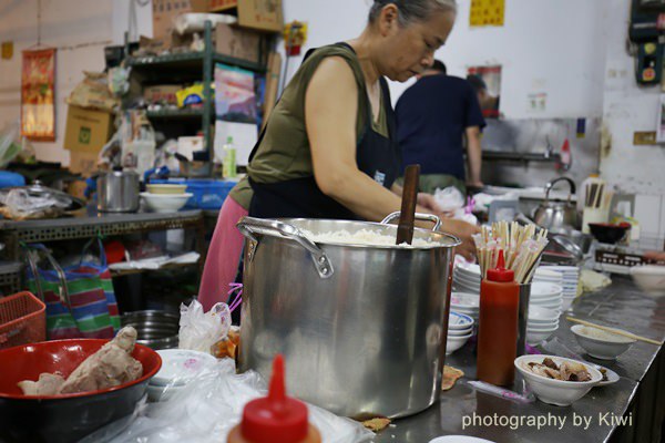 台南鹽水張瑞芳豬頭飯鹽水公有零售市場內2564