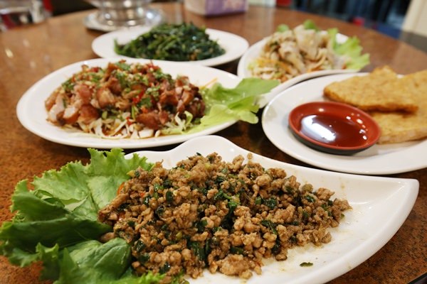 【員林美食】Ma Thai馬泰南洋料理 @超難訂位，泰式料裡與南洋料裡的綜合版(員林美食吃透透)